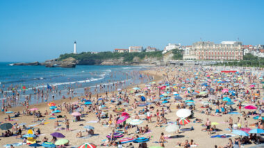 Surtourisme : la France sous pression face à l’afflux de visiteurs