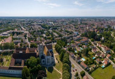 Immobilier à Bourg-en-Bresse : les agences montent en puissance, les prix aussi