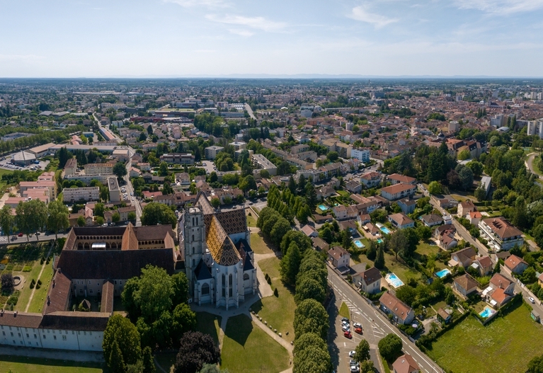 Immobilier à Bourg-en-Bresse : les agences montent en puissance, les prix aussi