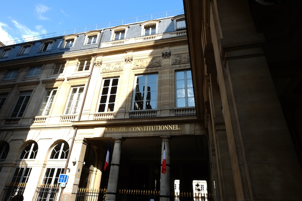 immigration-loi-conseil-constitutionnel-censure-cra