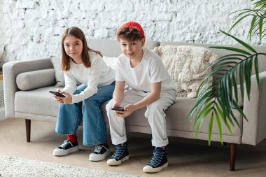 reseaux-sociaux-ados-parents-interdiction-moins-de-15-ans