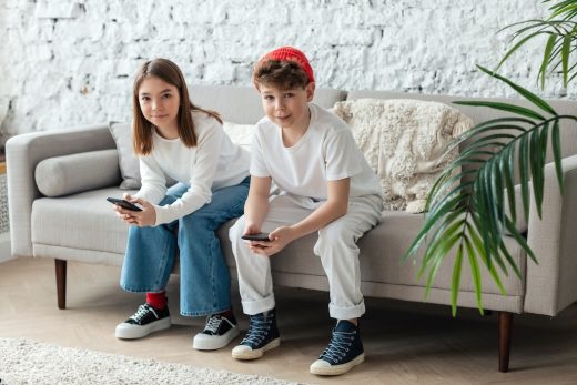reseaux-sociaux-ados-parents-interdiction-moins-de-15-ans