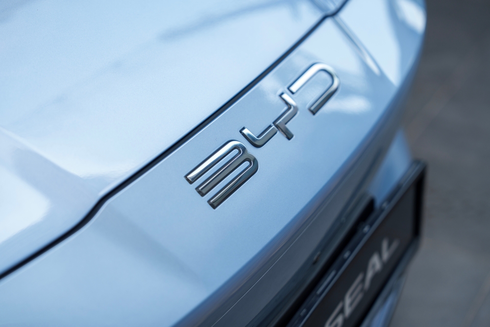 Warren Buffett se retire de BYD : la fin d’un pari de 17 ans