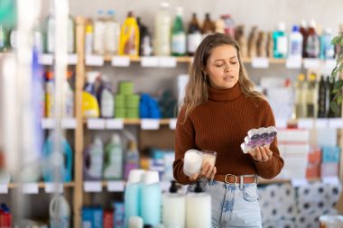 Bougies Parfumees Parfum Empoisonne Interieur