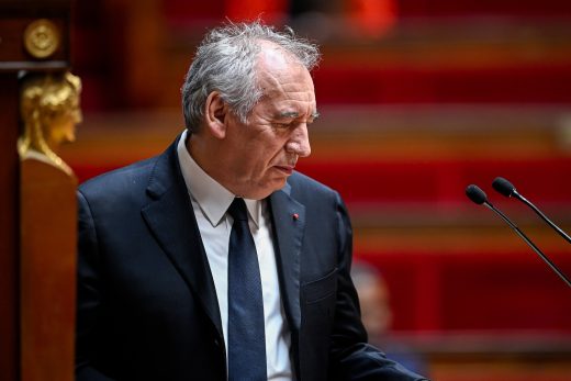 Gouvernement Bayrou : une journée décisive au vote de confiance