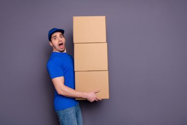 Les Droits De Douane De Donald Trump Font Plonger Le Trafic Postal