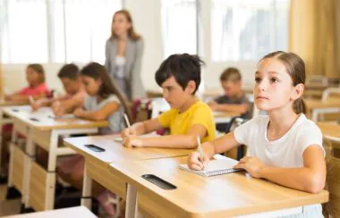 Rénovation des écoles : le gouvernement redirige 40 millions vers l'électrification
