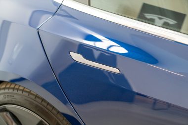 Tesla : plus de 170 000 Model Y visés par une enquête sur des portes bloquées