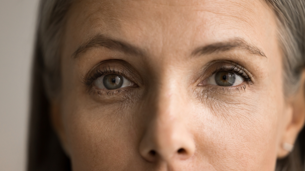 Un implant sous la rétine redonne l’espoir aux patients atteints de DMLA