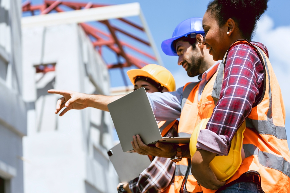 Expert en bâtiment : le bouclier technique face aux fissures et VEFA