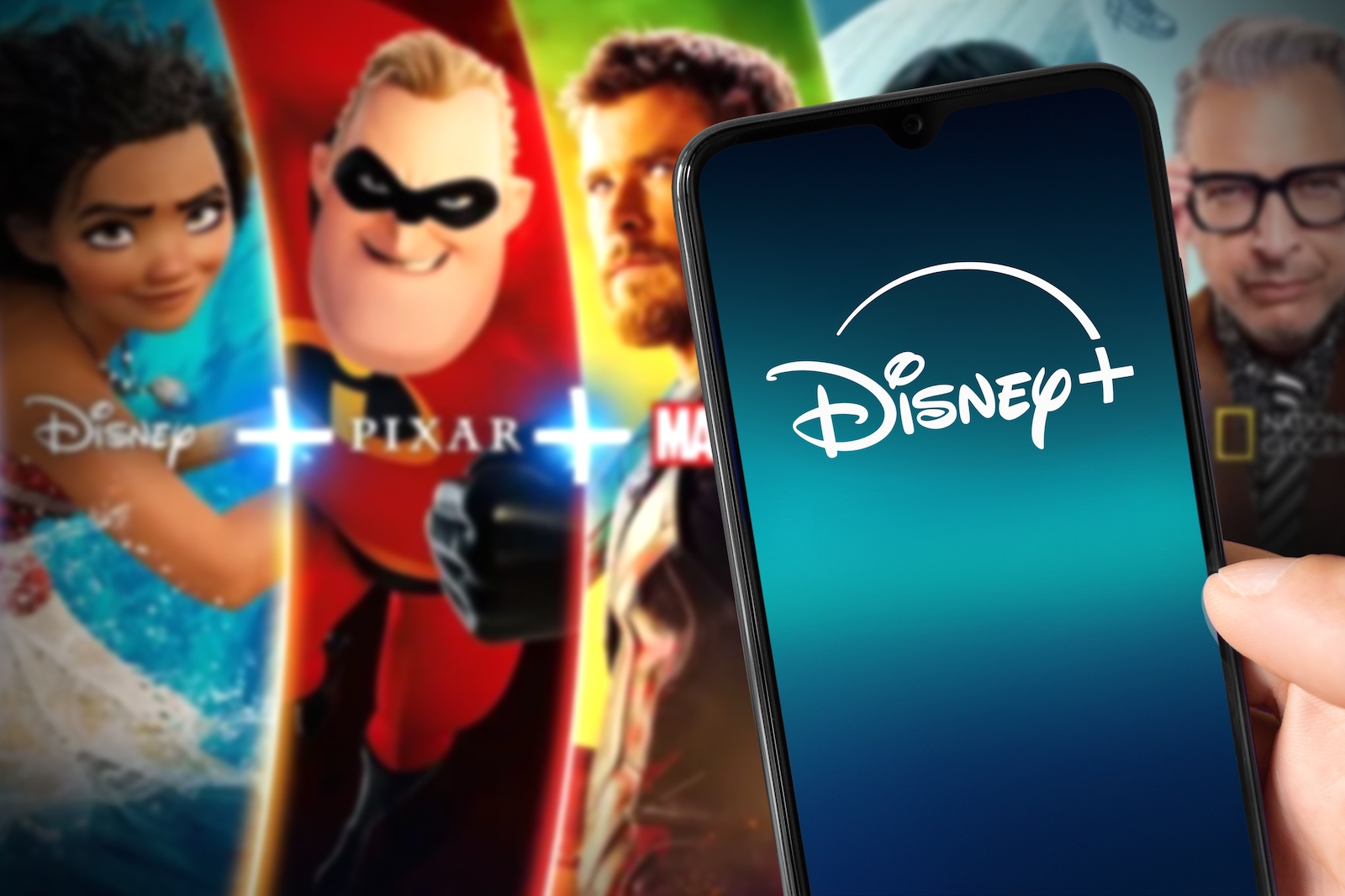 Tarifs Disney+ en hausse : comment les abonnés vont-ils réagir