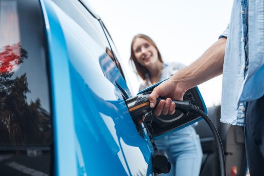 Les ventes de voitures électriques atteignent un record en France en septembre