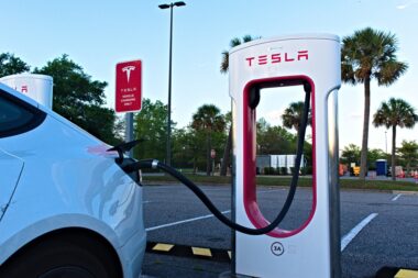 Tesla MultiPass : une carte unique pour toutes les bornes de recharge