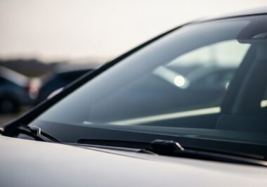 Entretien automobile à Lyon : préserver sa voiture entre ville, météo et relief