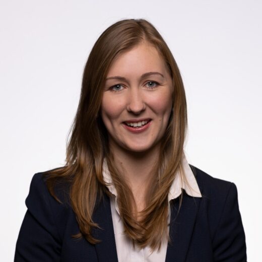 Kirsty Paine Headshot .conf23 (1)