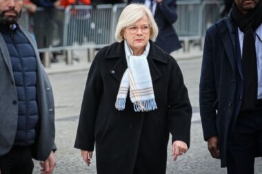 Budget Defense Scenario Noir Armee Sans Credits 2026