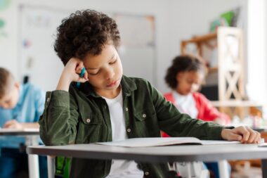 Heures De Cours Perdues Pourquoi Le College Public Reste En Difficulte