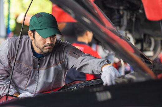 Garagistes : faire réparer sa voiture coûte plus de 400 euros en moyenne