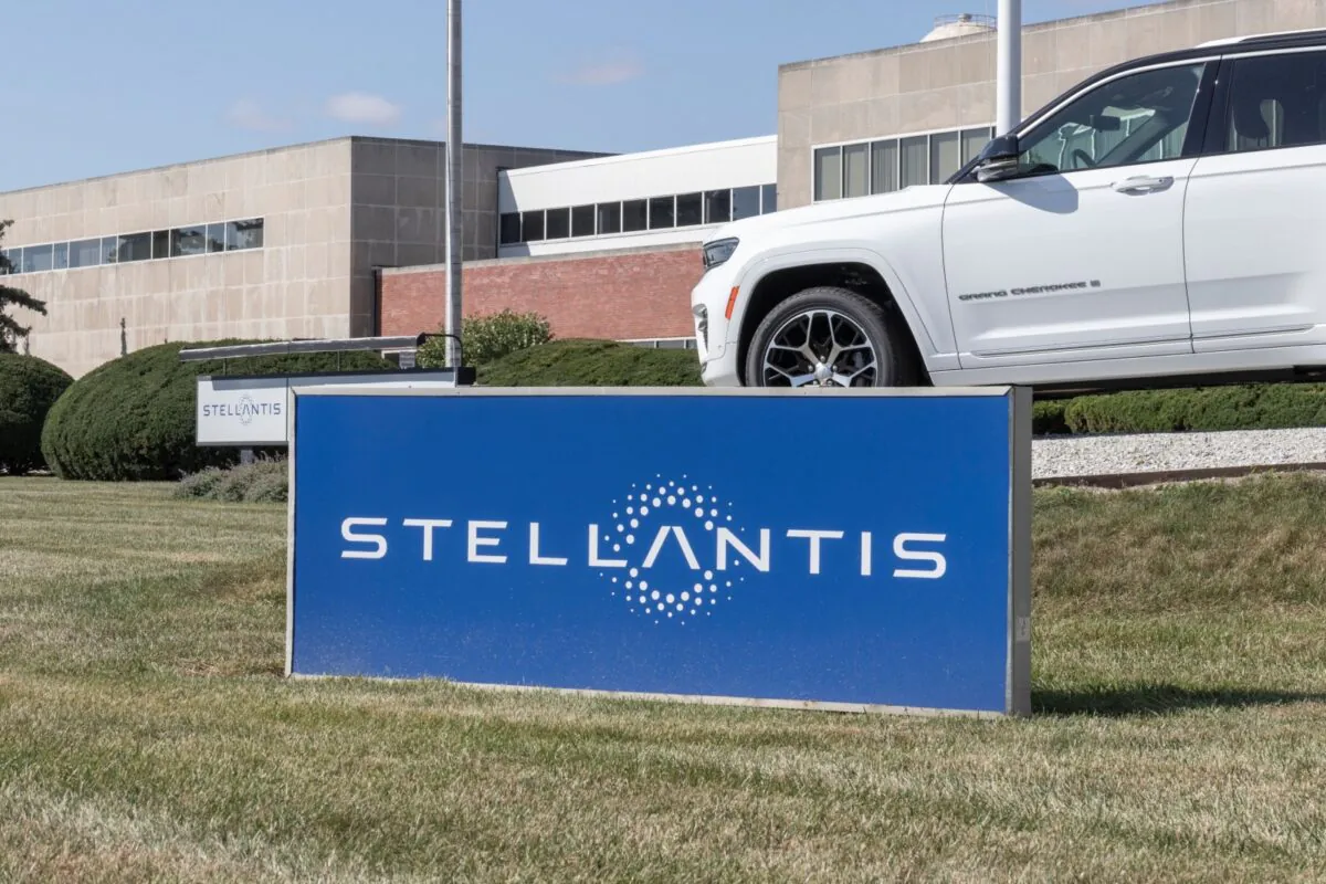 Stellantis Annonce Une Perte Historique De 223 Milliards Deuros Le Tournant Electrique En Question