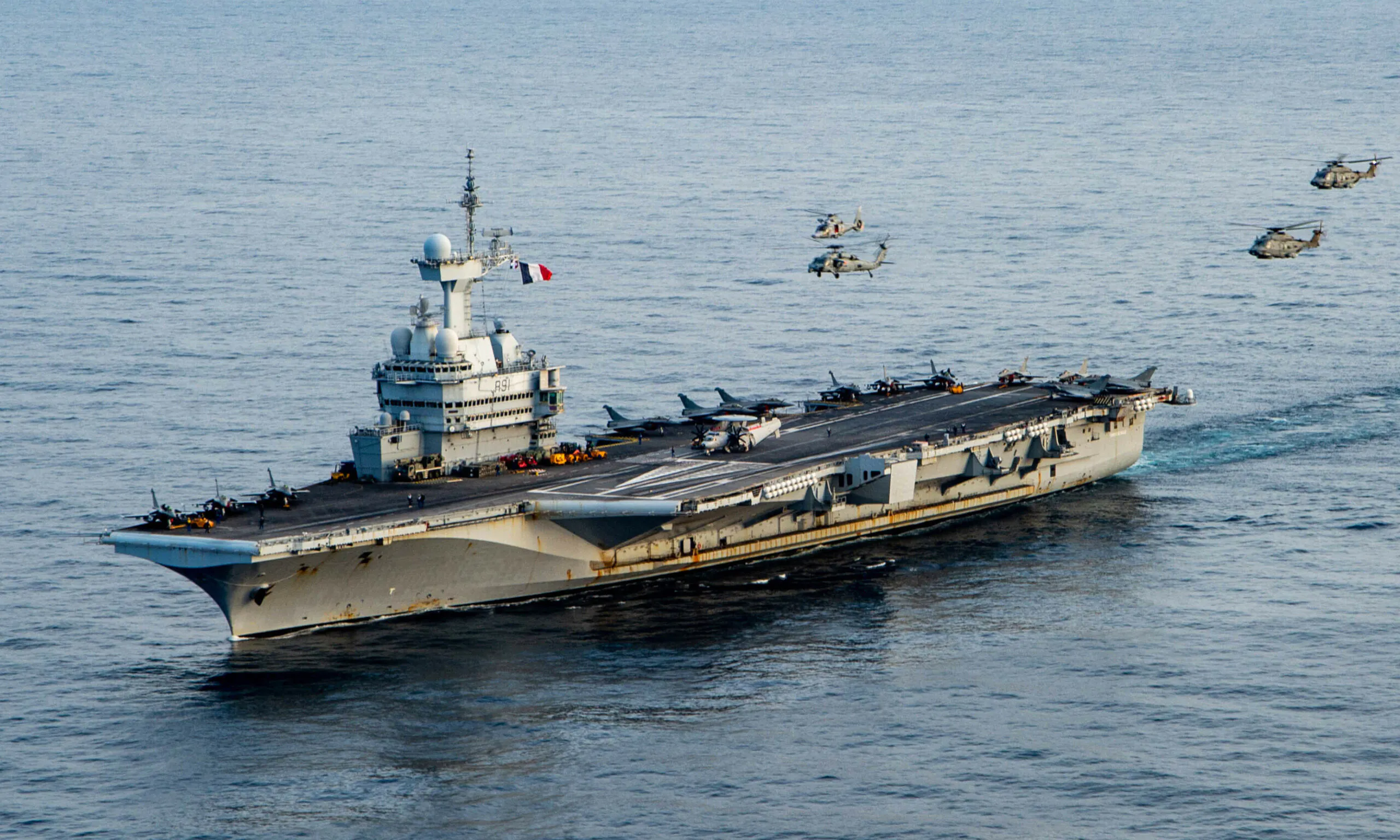 Porte-avions : pourquoi une commande avant 2029 économise 30 %