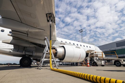 La guerre en Iran fait déjà s'envoler le prix de l'avion