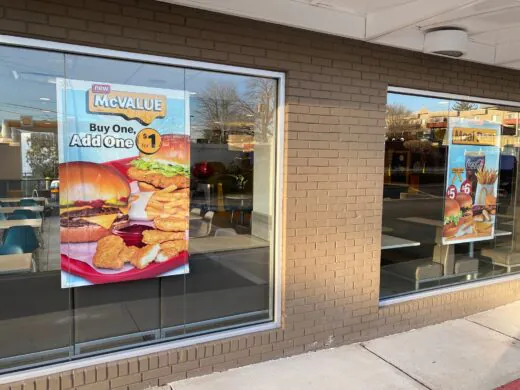 Les Américains n'ont plus d'argent, McDonald's relance les petits prix