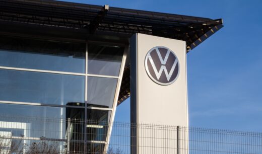 Volkswagen Negocie Reconversion Usine Defense