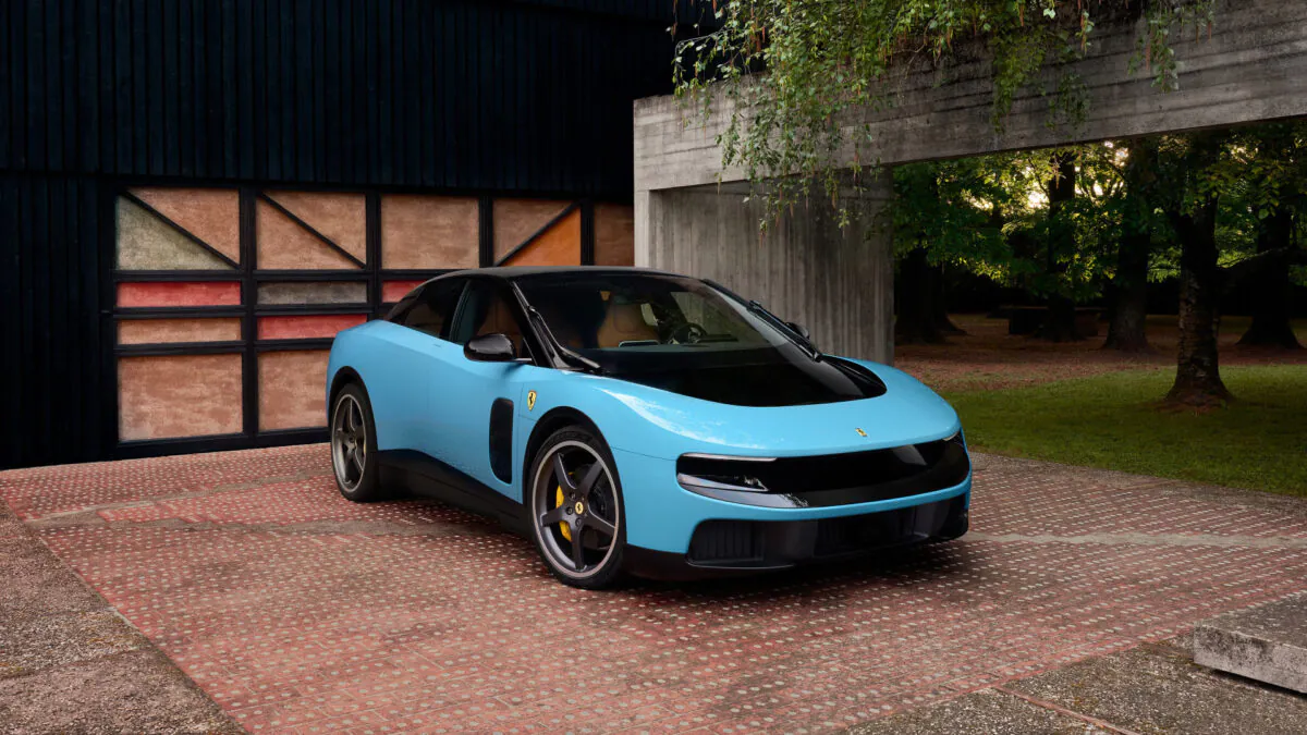 ferrari-luce-voiture-electrique