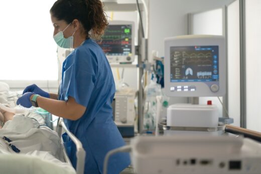 Hantavirus en France : une femme testée positive, 22 cas contacts sous surveillance