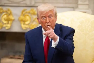 Les États-Unis annoncent la fin des combats en Iran et l'interruption des escortes à Ormuz