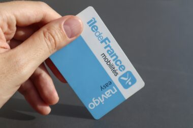 Fin du passe Navigo sur iPhone : de nombreux franciliens s'inquiètent