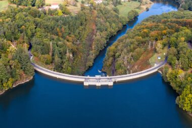 Aerial,photograph,of,the,saint,etienne,cantales,hydroelectric,dam.,cantal.