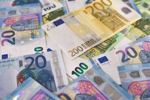 Retards de paiement : la crise qui menace 75 000 emplois en France
