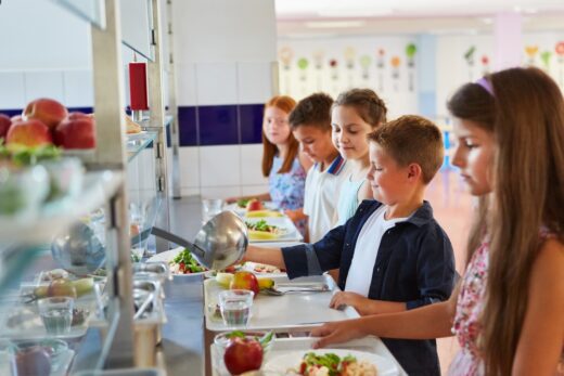 Cantines : les députés vote pour plus de produits français dans les établissements