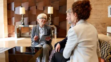 60 ans et sans emploi ni retraite : le gouffre financier qui plombe l'économie française