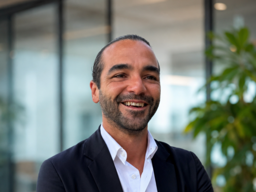 Mehdi Khellas New Relic 257 Landscape 3¬4