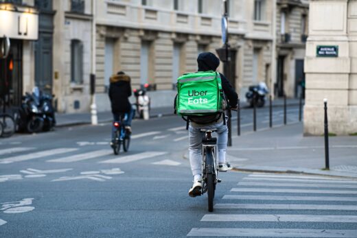revenu minimum-19-euros-uber eats-mise-50-millions-sauver-modele