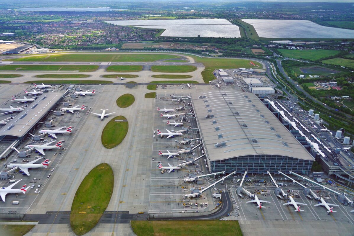 Heathrow,,england, 12,may,2017 ,view,of,airplanes,from,british
