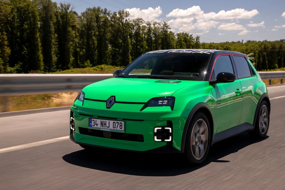Renault maintient le prix de la 5 Five malgré les améliorations