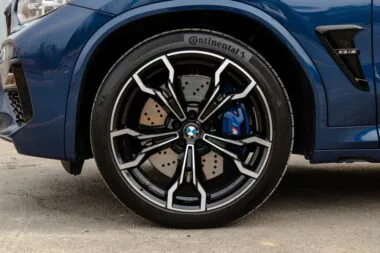 continental-automobile-presente-pneu-concu