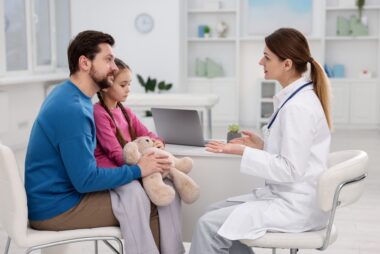 Santé : les enfants exposés à des bruits très tôt ont plus de chances de développer ces problèmes