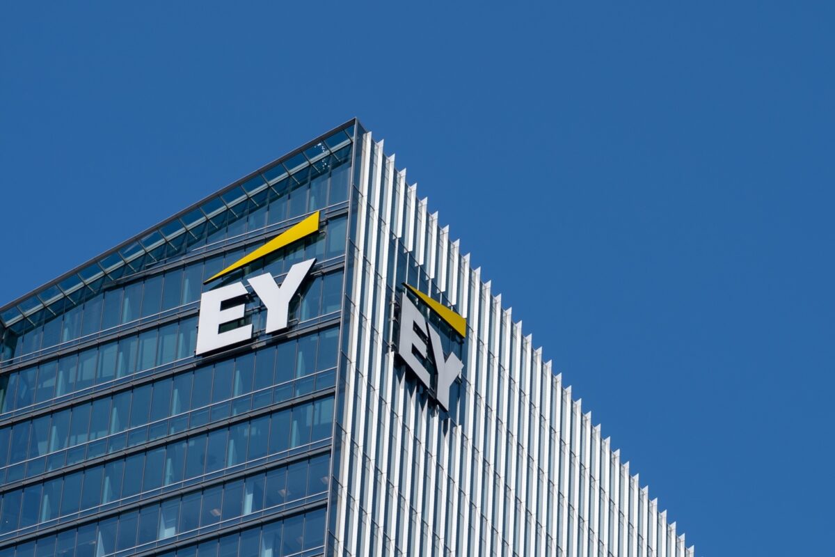 Toronto,,canada, ,august,10,,2026:,closeup,ey,(ernst,and