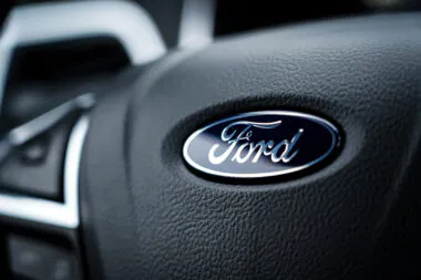 Ford critiqué pour sa dépendance aux technologies chinoises