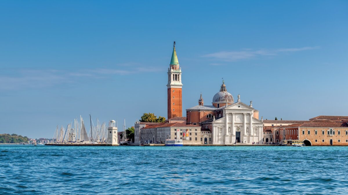 venise-envisage-porter-taxe-entree-30-euros-2027