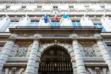 Budget 2027 : la cour des comptes recommande le gel du point d'indice des fonctionnaires