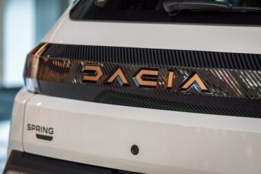 dacia-spring-2026-electrique-barre-12-000