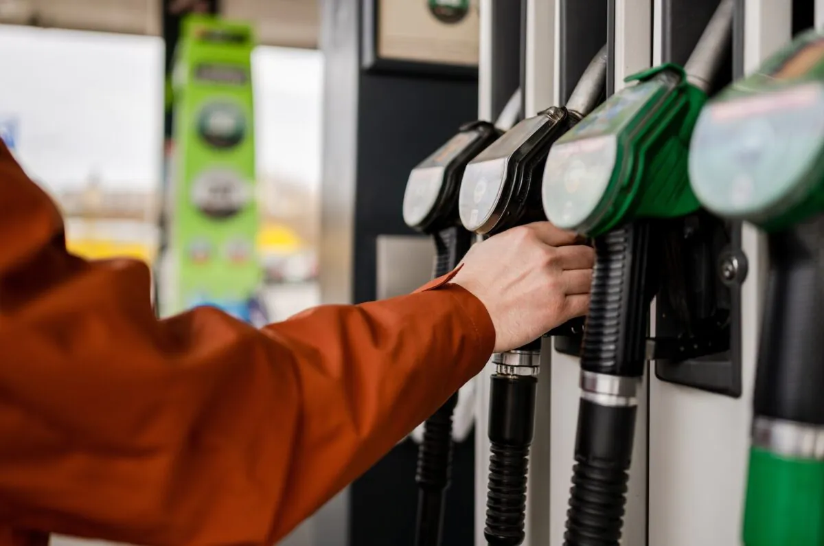 carburant-gouvernement-annonce-aides-hausse