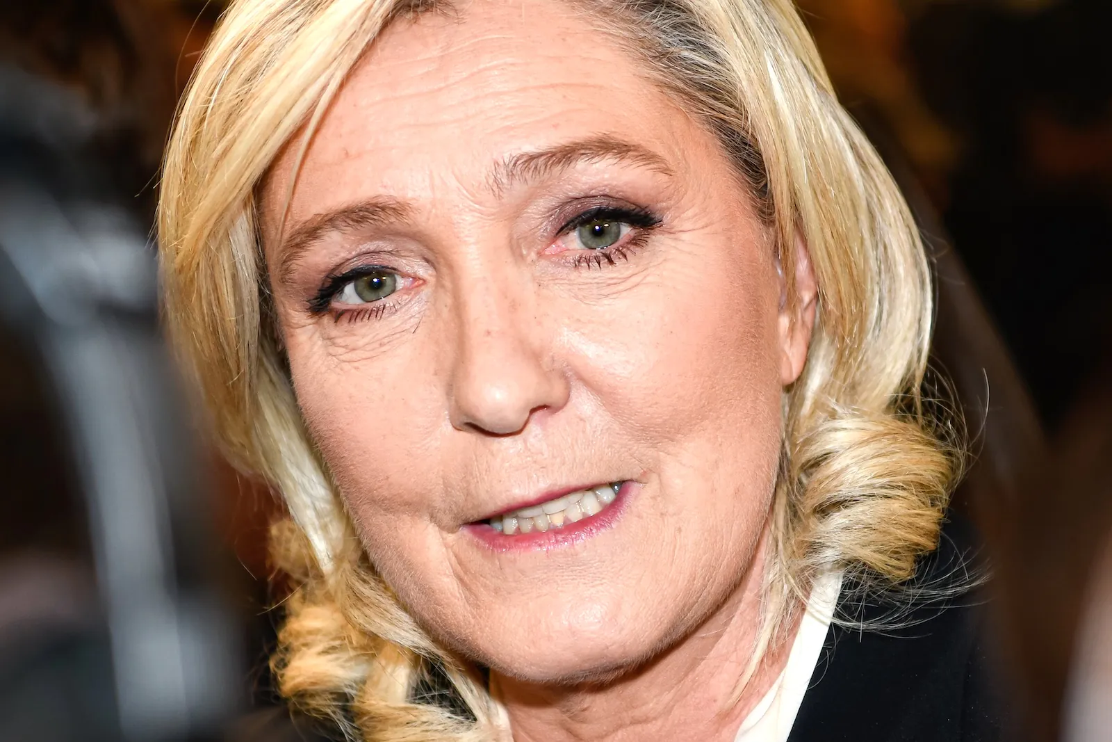 Le Pen à 67% face à Mélenchon selon trois sondages d’octobre 2026
