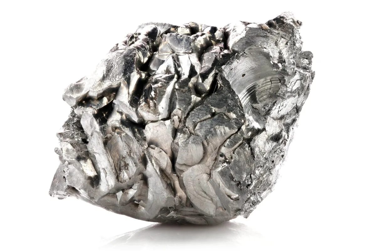 99.9%,fine,hafnium,isolated,on,white,background